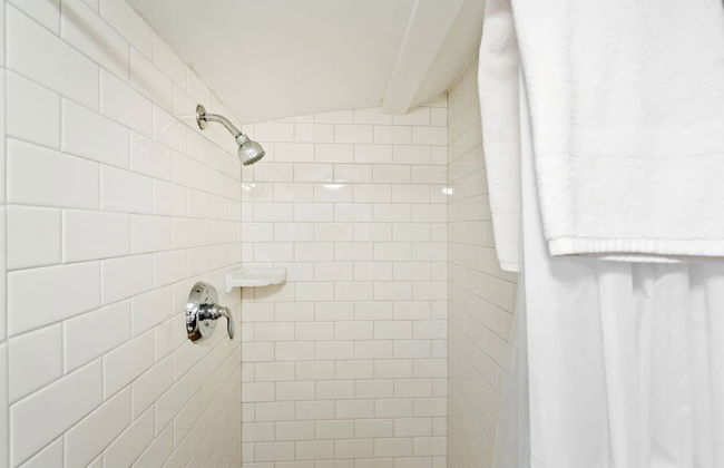 Just Beachy Charming Studio! - Photo 14