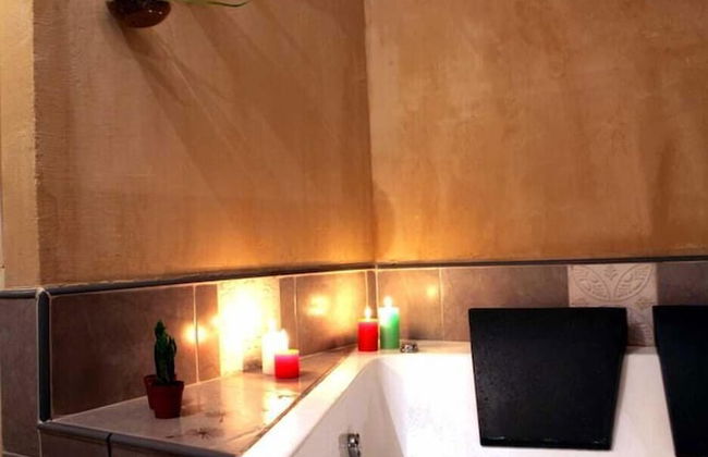 Hamakom Belrom - Photo 12