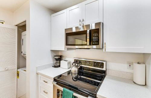 Condo in PGA National Resort with Pool and Spa! - Photo 8