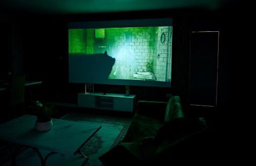 Cinema Lounge 2Bed Leeds City Centre FREE Parking - Foto 8