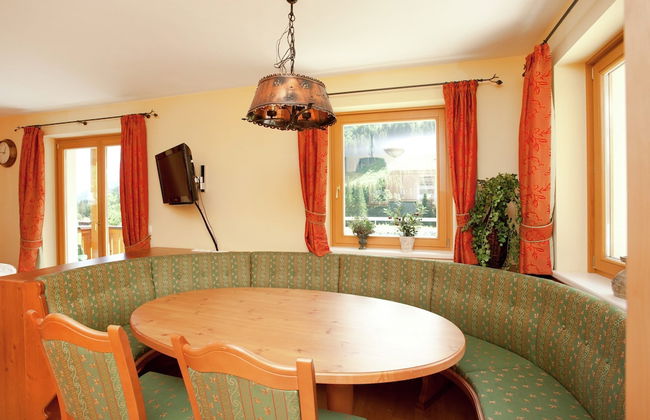 Chalet in Saalbach Near Ski Lift - Foto 21