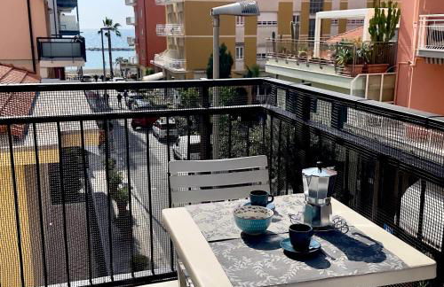 casa Emilia 50 meters from the sea - Foto 1