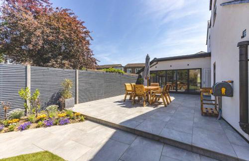 FAMILY FRIENDLY ESCAPE IN ETON, COUNTRYSIDE VIEWS with Hot Tub - By Tempstay - Foto 39