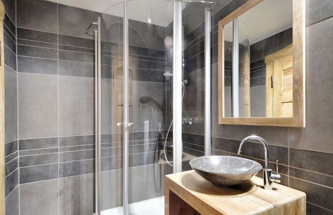 Walk Luxury Stay With Pool - Photo 31