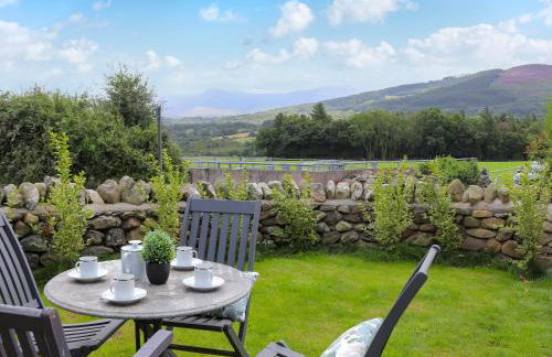 Pencefn Cottage - Photo 6