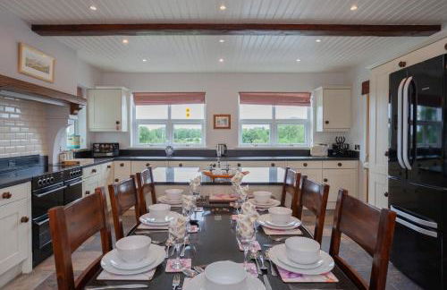 Beautiful mountain views & private hot tub - Foto 11