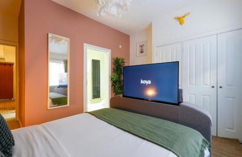 Leah Suite - Chique 2BR Apartment with Pool Table, Parking & WIFI - Foto 10