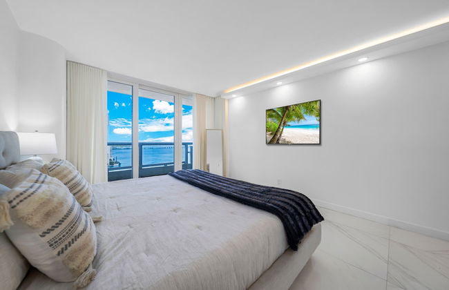 Modern Apartments Biscayne Bay - Photo 6