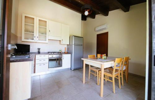 Calàmi - Villa Romeo - Private Apartments with Pool, Seaview & Olive Grove - Foto 8