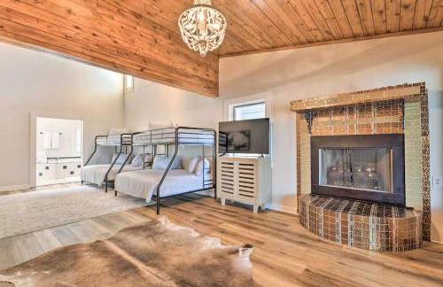 Stunning 4BR Retreat, Deck, Ping Pong, Near Marina - Foto 33