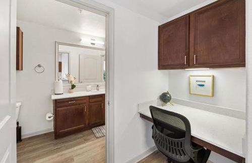 Luxury & Vibrant stay in Frisco with pool & gym - Foto 6