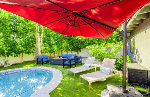 Luxury Scottsdale Retreat with Heated Pool, Hot Tub, Fire Pit & Game Room & Sleeps 12 - Foto 4