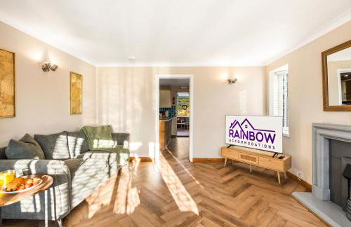 Spacious 5-Bedroom Home, Accommodates 10, Fast Wi-Fi & Parking Included - Foto 31