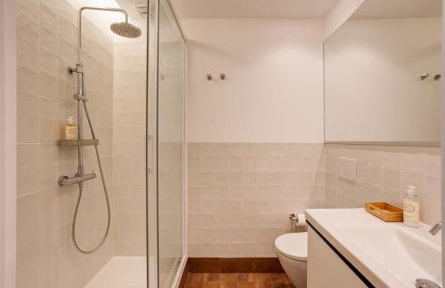 Moradia Tradicional no centro a 100m da Praia - Foto 22