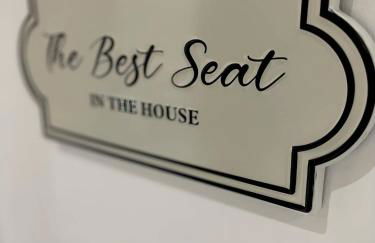 City Centre 2BR Apartment, Free Parking! - Foto 23