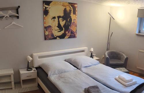 Ferien- Messe- Handwerkerzimmer mit Bad - Foto 3