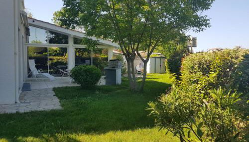 Gîtes pour groupe climatisé, parking, jardin proche Toulouse, Airbus, MEETT et aéroport - Foto 2, Garden