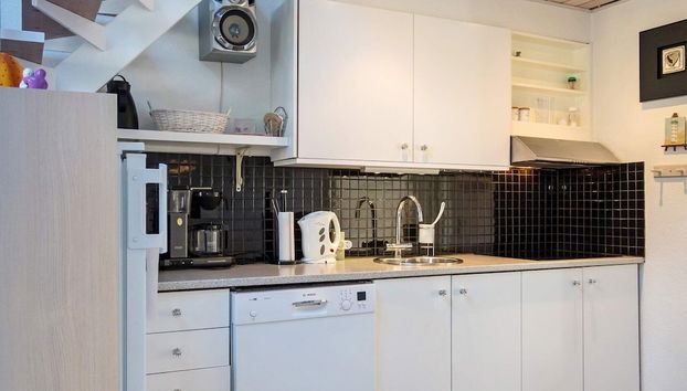 6 Person Holiday Home in Vestervig - Foto 5, Cocina privada