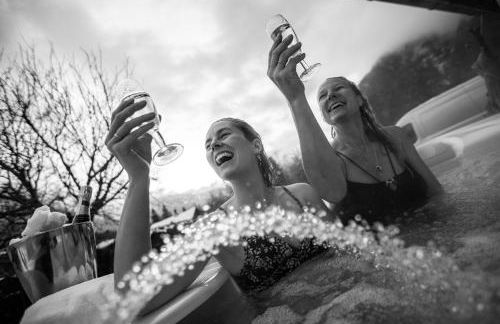 Tiki Lodge - hot tub & sauna - Photo 58