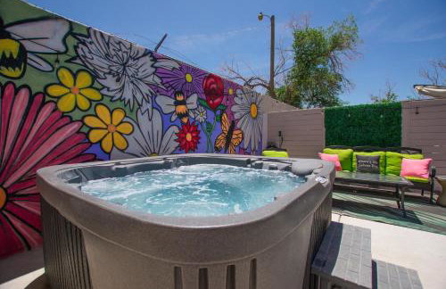 Bohemian ChiC SpaCation-Private HotTub-Close to Downtown-No Pet Fee! - Foto 62