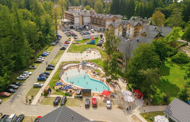 Platinum Adults - Photo 19