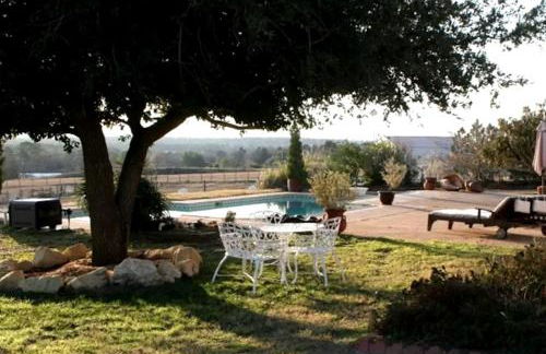 Pet-Friendly Accommodation on a Ranch in McDade, Texas - Foto 9