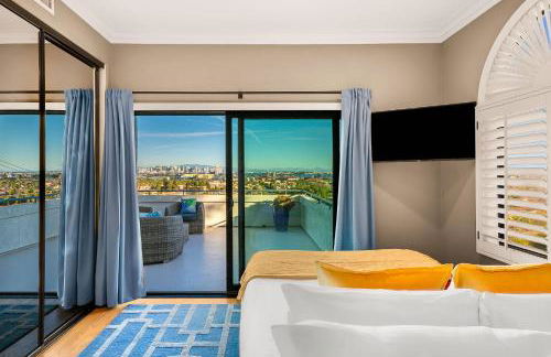 Spacious Beautiful Home with Stunning Bay Views - Foto 9