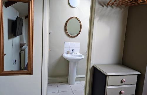 Cosy barn on rural smallholding with alpacas, goats & pigs - Foto 13