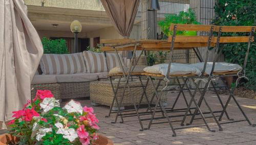 Ampia Casa con Giardino by Host Hero - Photo 4