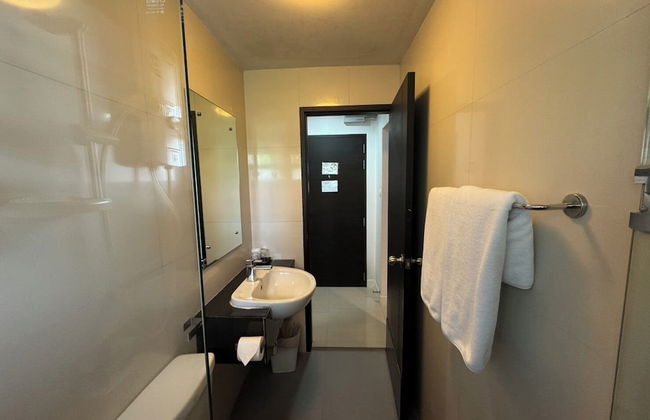 Palette Bella B All Suites Bangkok Hotel - Photo 49