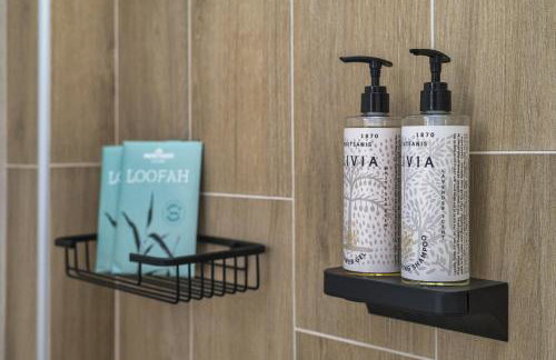 Windless SeaView Villa, with Pool & Hot Tub, By ThinkVilla - Foto 26