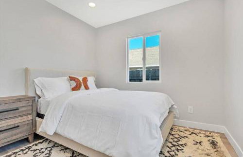 San Diego Heights - Urban Legend - Photo 7