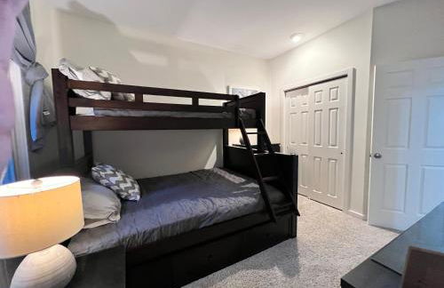 Diamond Adventure Slope Side with Foosball and Arcade at Wintergreen Resort - Foto 19