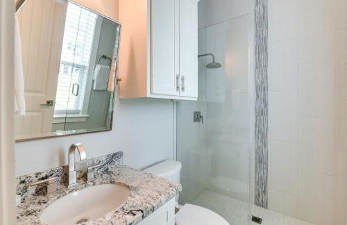 Walk to Ocean! Group Beach House in Galveston - Photo 14