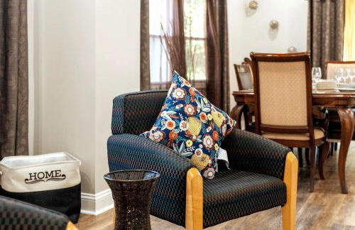 15min to Lincoln Ecuador vs Ivory Coast, Sleeps 12 - Foto 14