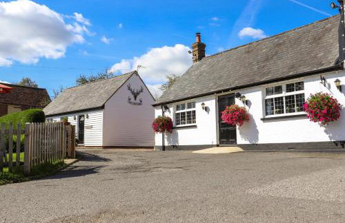 White Hart Stables - Photo 3