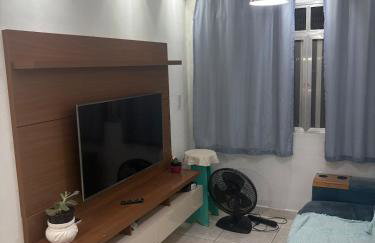 Apê confortável no Canto do Forte Perto da praia - Foto 1