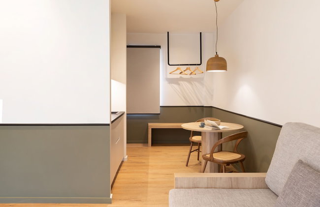 Rebalance Apartments - Photo 5