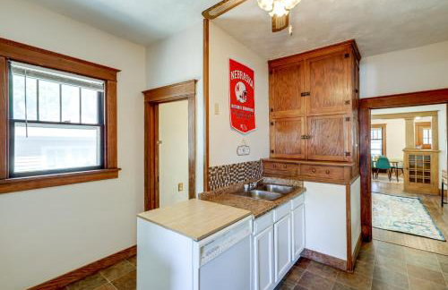 1 Mi to UNL Group Getaway with Game Area - Foto 7