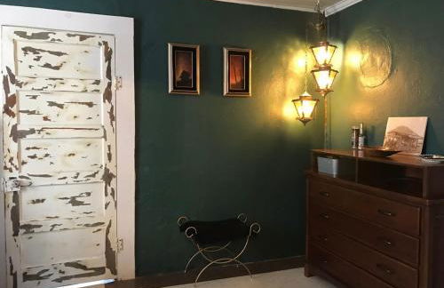 1900s Miner's cabin behind Tombstone Brewery - Foto 11