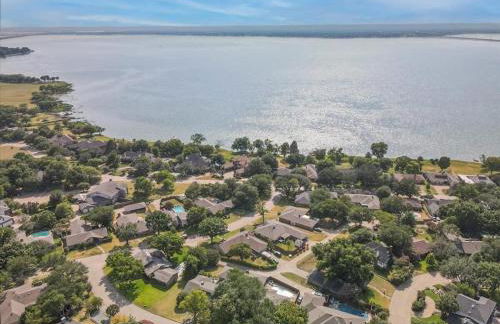 The Alamo Abode - Lake View Pool Newly Renovated - Foto 47