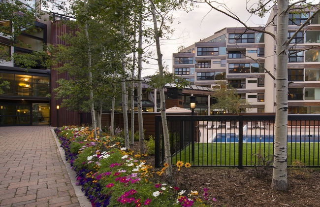The Vail Spa Condominiums - Photo 1