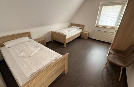 House in Sarstedt! contactless check-in 20P - Foto 4