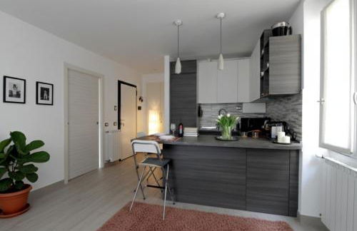 LaCasetta _ Como Lakeview Terrace renovated apartment - Foto 6