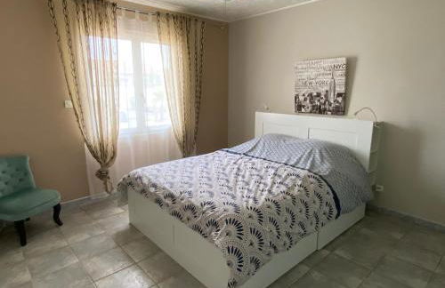 La Maison des Hirondelles, piscine, billard, ping pong, 3 terrasses et jardin - Foto 16