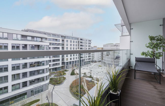 Gdynia Flat Władysława IV by Renters - Photo 13