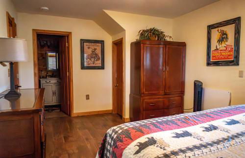 The Lodge Large Cabin, 17 Acres, Playground, Forest Access - Foto 35