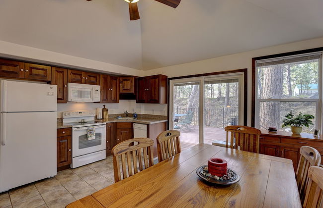 Serene Creek Side Cottage Retreat - Foto 19