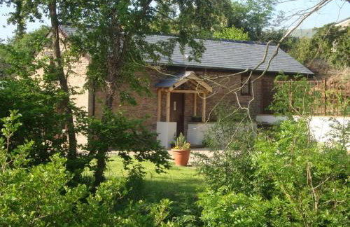 River Cottage@Cwm Mill - Riverside Family Holidays in the Black Mountains - Photo 8