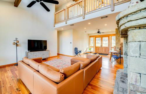 11 Mi to Downtown Denton Spacious Ranch Retreat - Photo 5